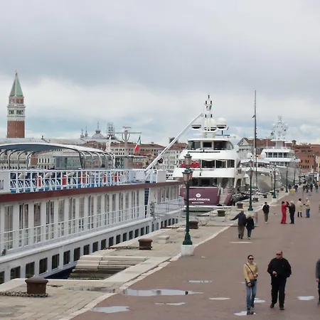 Biennale 2* Venice
